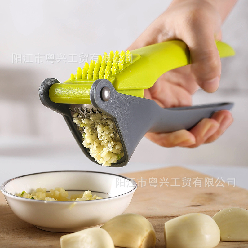 Factory spot kitchen gadgets garlic pureer manual garlic press garlic mixer plastic tools