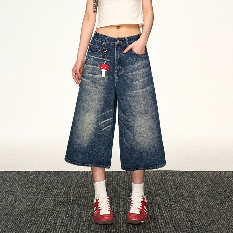 Vintage Distressed Crease Design Denim Shorts for Women, New Summer Style, American-Style Loose Fit, Versatile, Cropped Straight Wide-Leg Pants Vintage Distressed Crease Design Denim Shorts for Women, New Summer Style, American-Style Loose Fit, Versatile, Cropped Straight Wide-Leg Pants