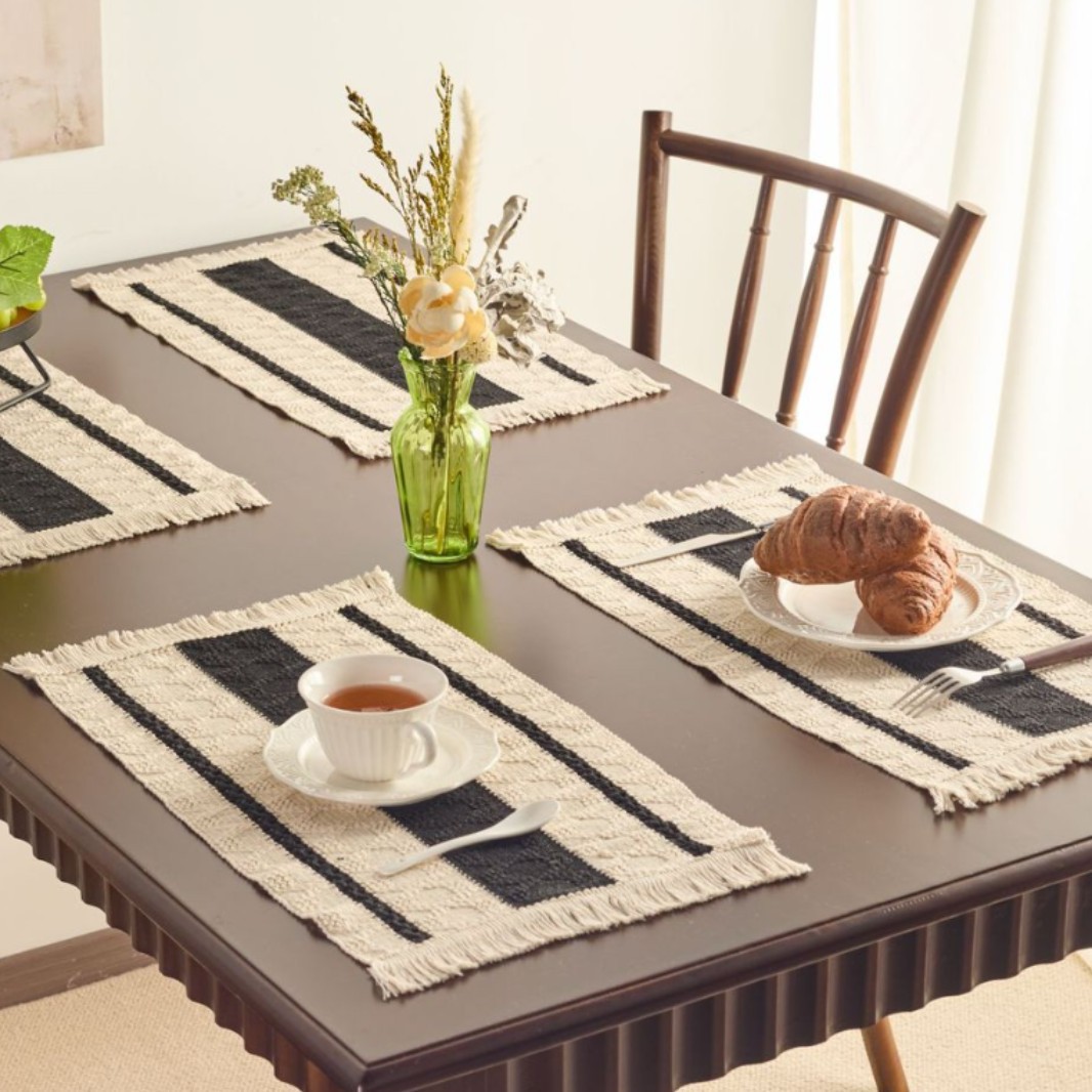 Yi qiyun cuerda de cáñamo placemat vacaciones vajilla estera tejida color a juego rayas borla tazón estera suministro directo de fábrica