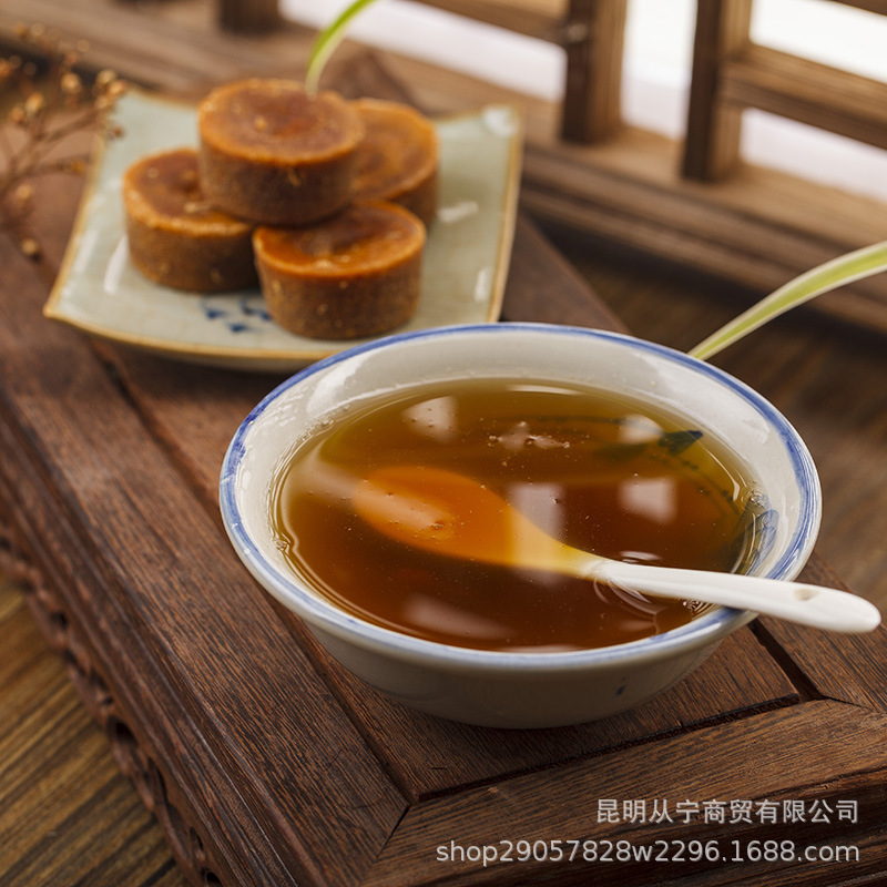 Yunnan Brown Sugar Cube Traditional Handcrafted Cane Sugar Individually Wrapped 500g in use