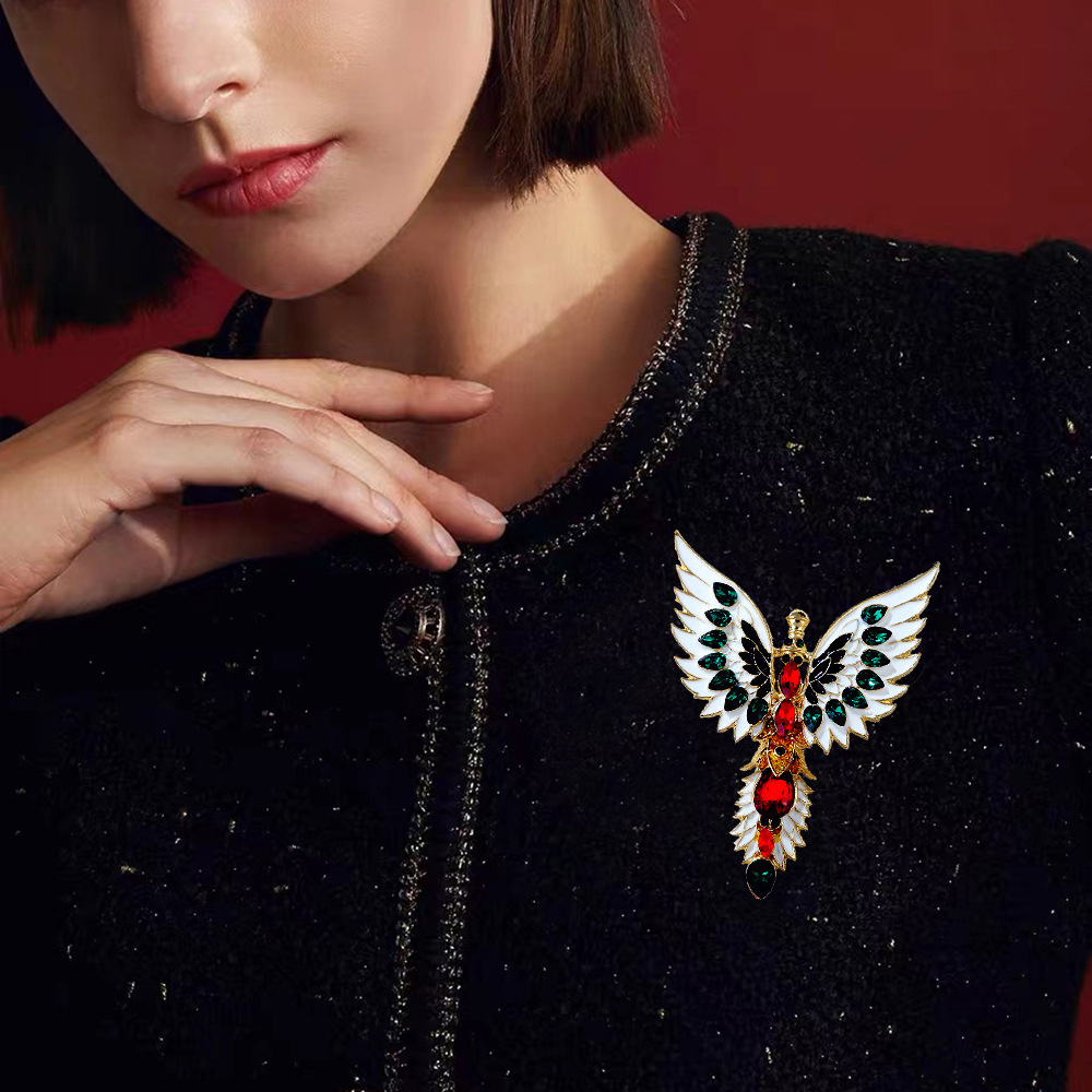 Lanhao Middle Ancient Vintage Retro Three-dimensional Heavy Industry Personalized Design Enamel Angel Wings Oil Drop Brooch