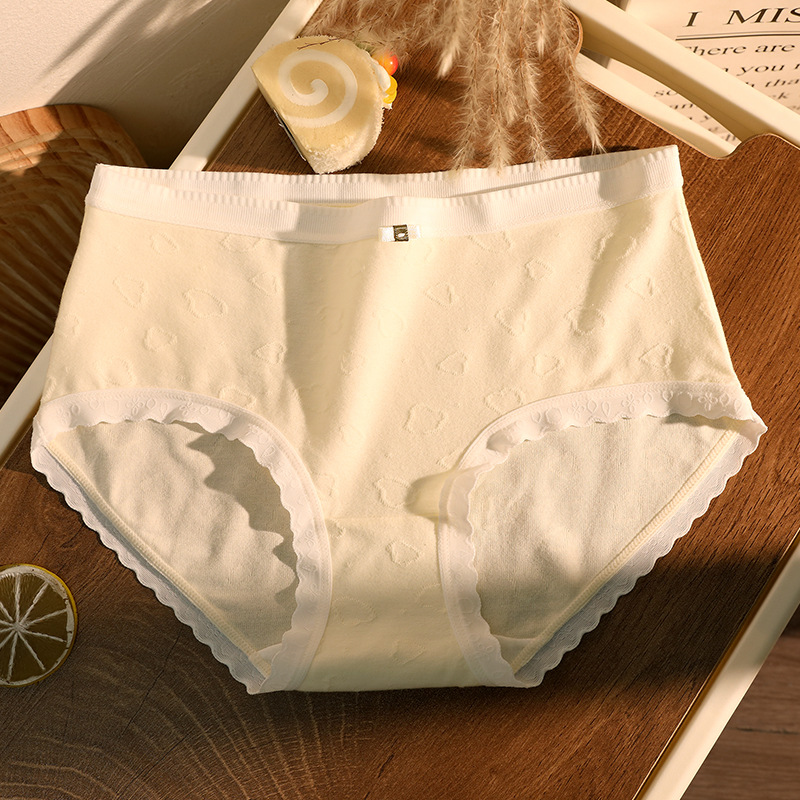 Ropa interior de mujer entrepierna transpirable de algodón puro Pantalones cortos de triángulo para niñas japonesas 2024 nueva ropa interior de talla grande sin costuras para mujer al por mayor