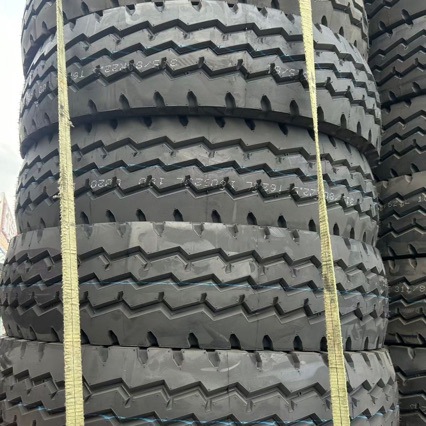 315/80R22.5 old three-line semi-trailer all-steel crane wear-resistant 20-ply brand new vacuum genuine tire
