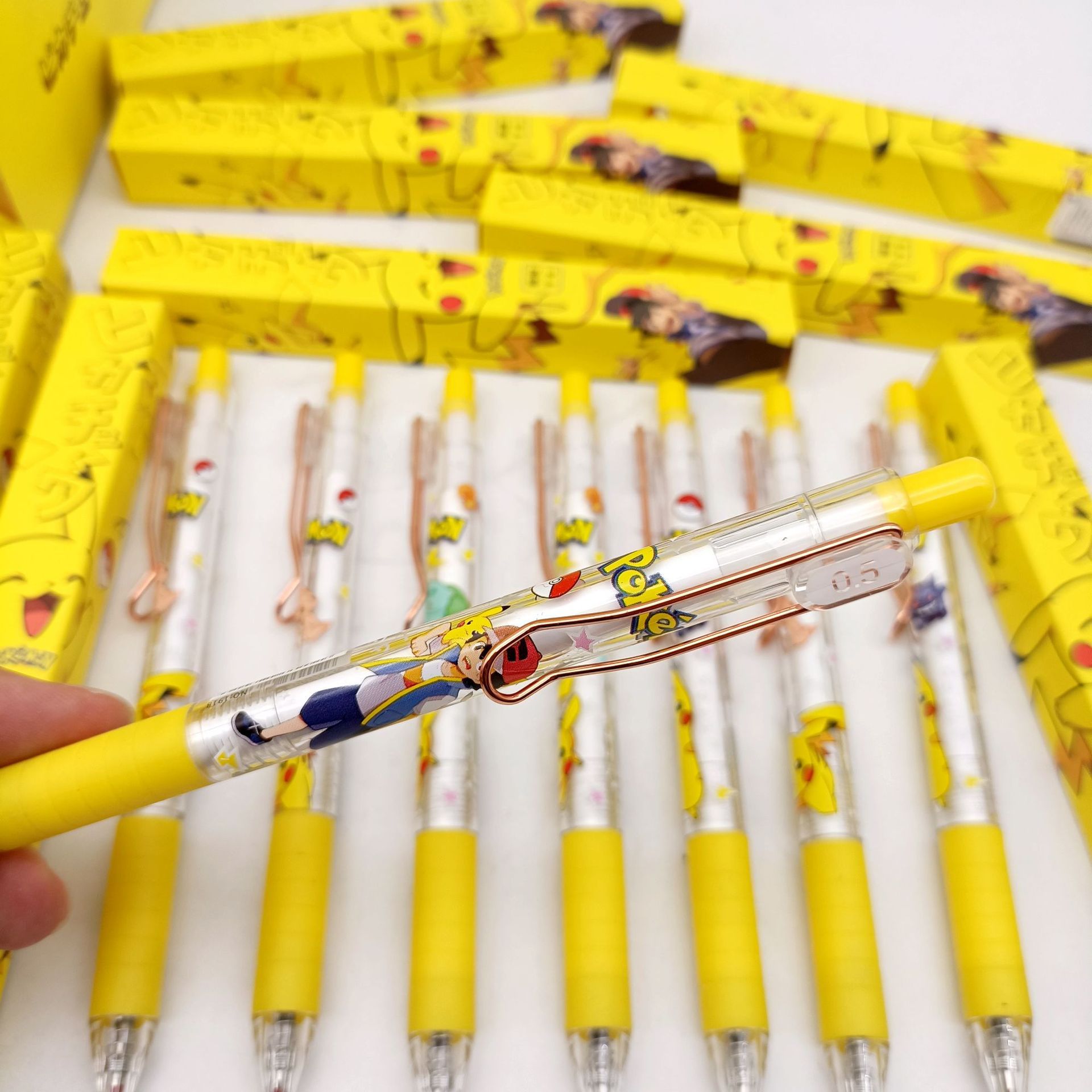 Creativo nuevo Pokémon caja de dibujos animados lápiz ciego dibujos animados cómodo pulsar lápiz neutro fuente de lápiz de agua