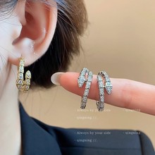 独特漂亮金色蛇形耳环耳钉2025新款爆款轻奢高级感气质耳扣耳饰女