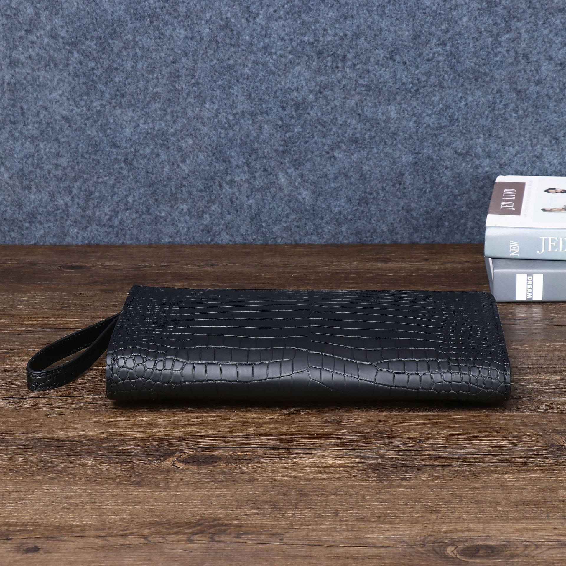 Túi clutch nam da vân cá sấu mờ nhiều ngăn thẻ dung tích lớn chi tiết 2