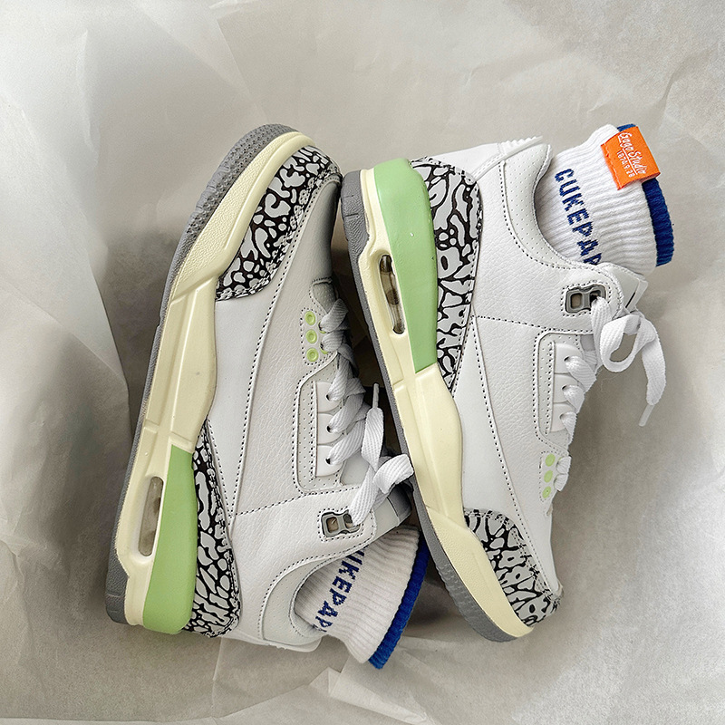 2023 Frühjahr neue Luftkissen-Sportschuhe männliche und weibliche Studenten Basketballschuhe Nische lässige kleine weiße Schuhe Paar Laufschuhe_voghion.com