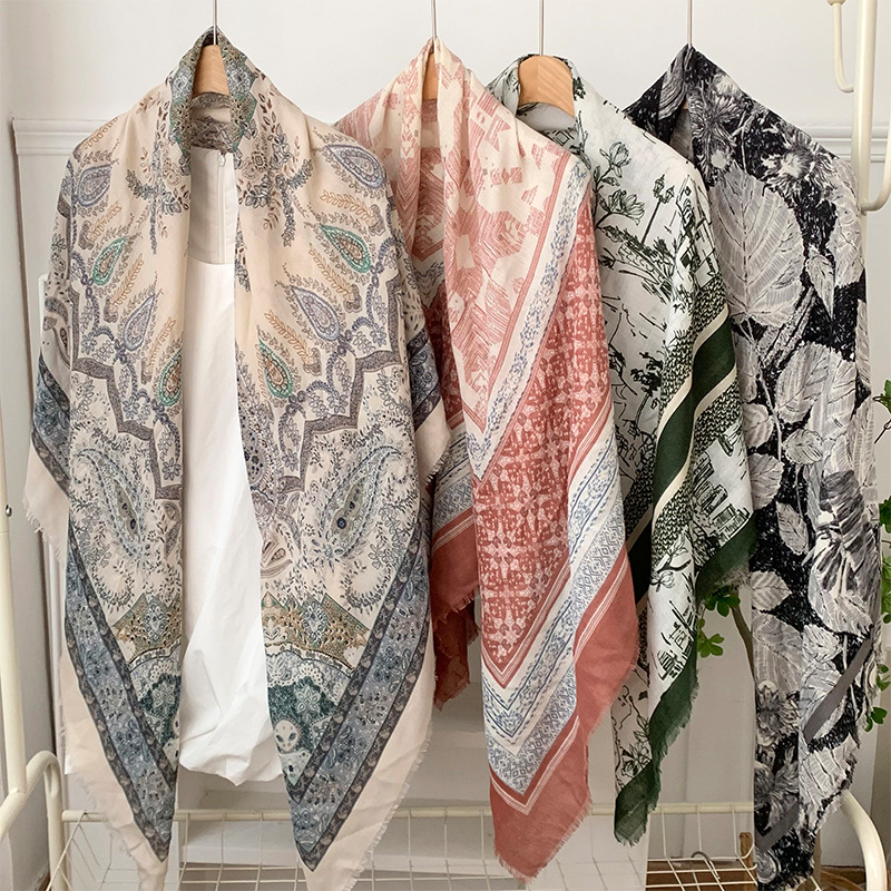 Bufanda de seda, bufanda cuadrada, sensación de alta calidad, estilo bohemio, multiusos, todo fósforo, bufanda, bufanda, pañuelo en la cabeza, chal exterior