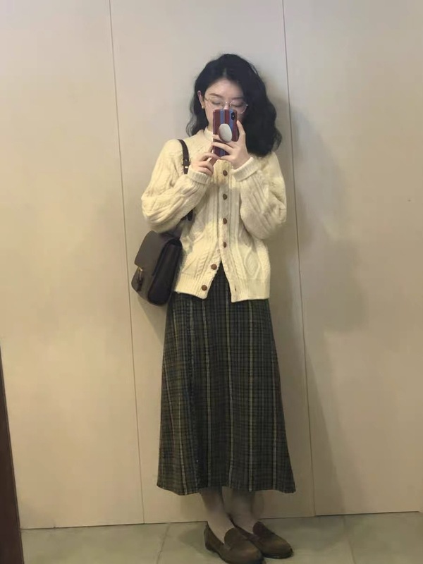 奶呼呼！2025早秋新款慵懒风奶杏色麻花针织开衫女宽松百搭外套女|undefined