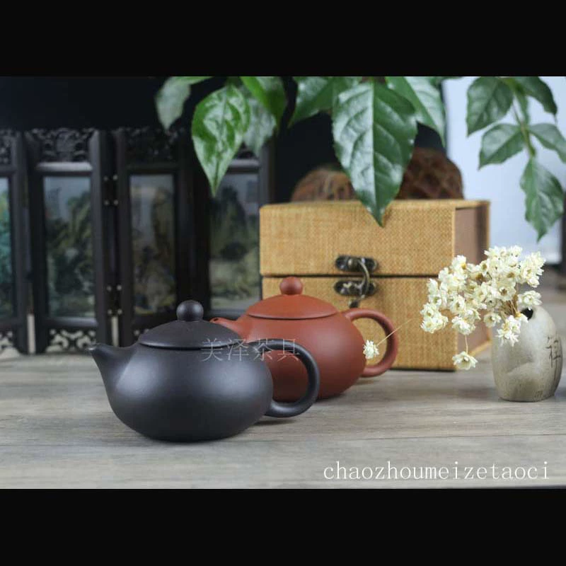 Xishi purple clay teapot 125 ml, kung fu tea set — affordable drainage teapot (red/black)