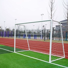 篮球架;塑料桌椅;护栏网