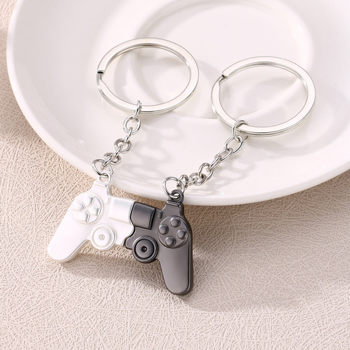 Cross-border new product Instagram star keychain simple magnetic couple handle keychain bag hook creative decoration wholesale