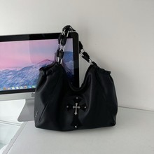 �¿���L���_�ҕr�Іμ����ش���߼���ֱ��ʮ�����ó���Ů��