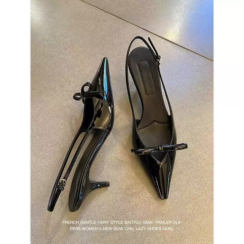Французские сандалии Баотоу 2025 новый женский остроконечный ажурный туфли на высоком каблуке с лакированной кожей с бантиком
