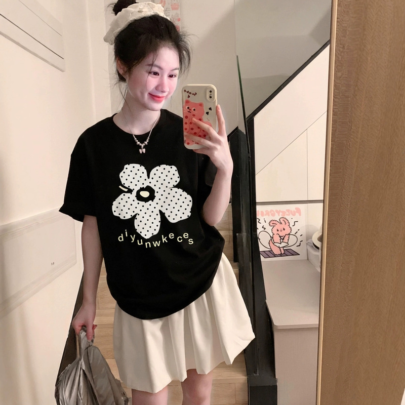 Plus-size women's black floral design niche large-size short-sleeve t-shirt, pure cotton, 2026 new style, loose summer top