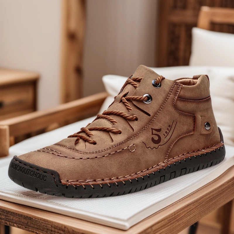 Autumn and Winter New High-Top Martin Boots for Men, Hand-Sewn Short Boots with Toe Caps, Outdoor Velvet Export Large Size Men's Boots