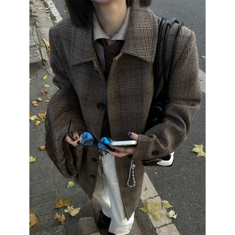 Prince of Wales Houndstooth Woolen Coat for Men and Women, Old Money Style Plaid Mid-Length Trench Coat, Vintage Woolen Outerwear Prince of Wales Houndstooth Woolen Coat for Men and Women, Old Money Style Plaid Mid-Length Trench Coat, Vintage Woolen Outerwear