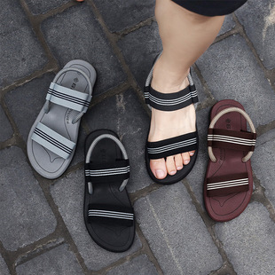2023 new comfortable couple summer sandals with light Sports beach shoes