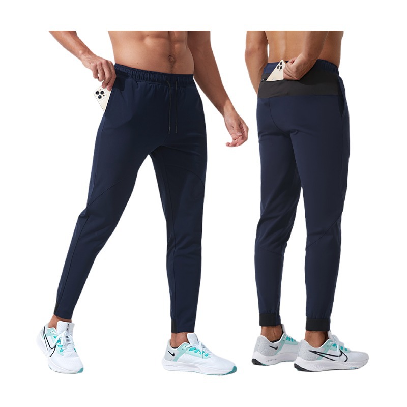 Demi-season travel trousers
