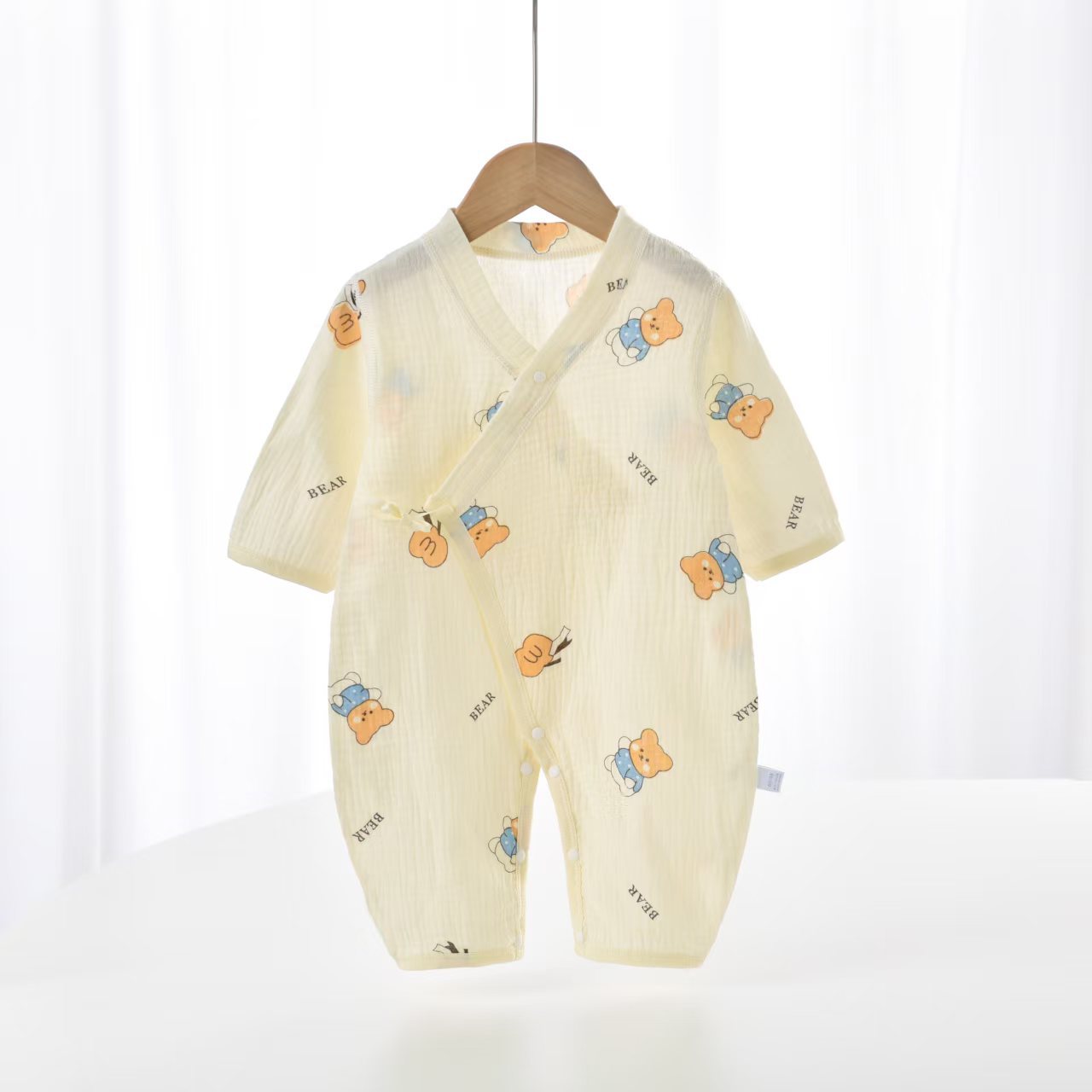 婴儿连体衣夏季纱布哈衣薄款宝宝爬爬服无骨和尚服护肚新生儿衣服