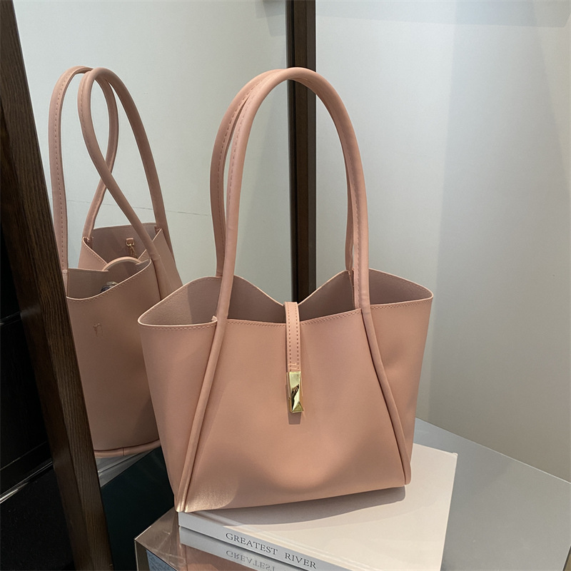Bolso popular de este año para mujeres 2024 otoño invierno bolso de mujer bolso de hombro bolso de viaje de gran capacidad bolso de madre bolso de alta calidad
