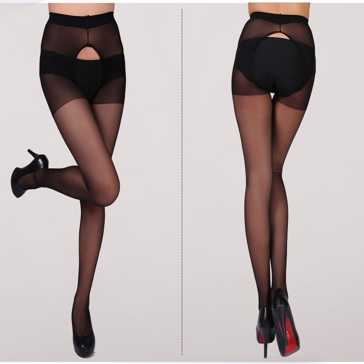 大きいサイズのストッキングは股を開けて太っています。