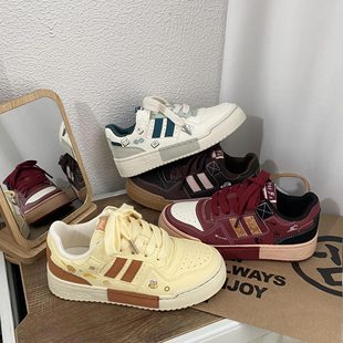 2024 Autumn New Student Casual Women's Two-Bar Board Shoes Korean Style Low-top Sports Flat White Shoes Women's 5360
