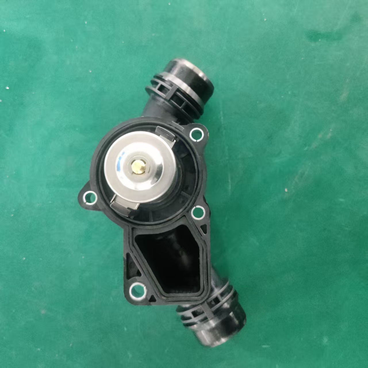 Suitable for Bmw Thermostat 11531437040 11530139877 11531436823 1153750922