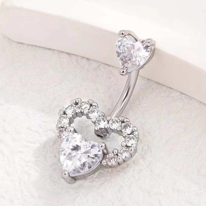Silver pointed spike labret stud material detail