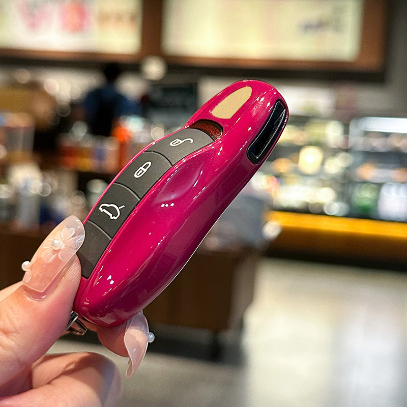 Adecuado para Porsche Star rojo rubí caso clave Bayan Macan Palmela Taycan muñeca colgante