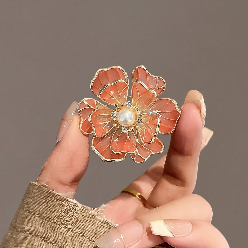 Chinese Style High-End Luxury Enamel Peony Flower Brooch Retro High-End Pearl Flower Corsage Anti-Exposure Pin