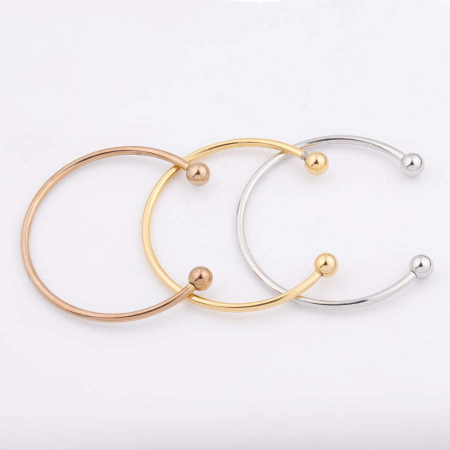 Bracelet Panjia Basic, perle ronde ouverte en acier inoxydable (3 mm d'épaisseur, 60 mm), disponible en stock. Personnalisable avec d'autres perles._voghion.com
