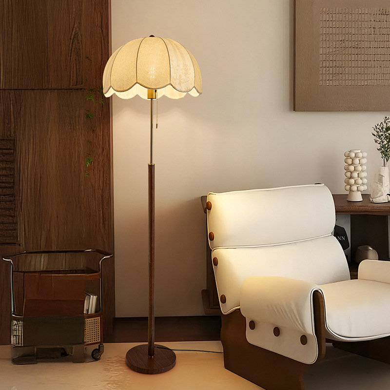 Grand View Garden retro lámpara de piso al lado de la lámpara de piso sofá sala de estar lámpara de cabecera del dormitorio minimalista lámpara de estilo medieval L138