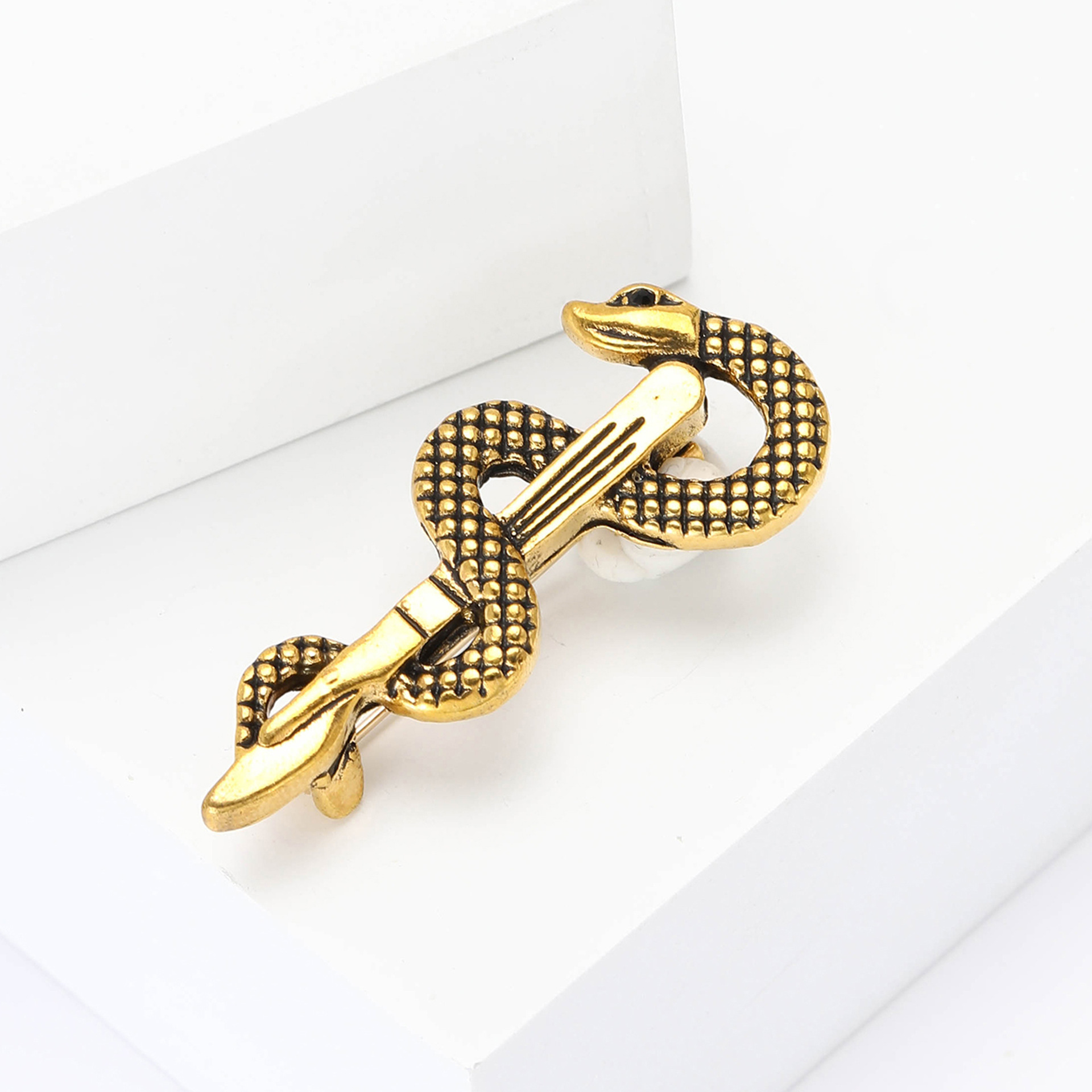All Seasons Season Lady Pin Snake Alloy Enamel Unisex Brooches