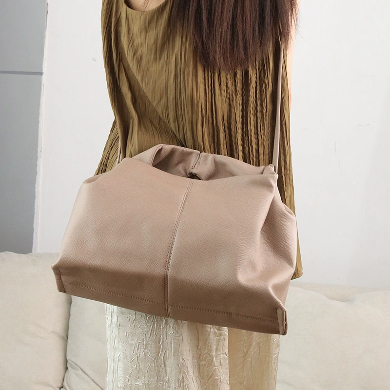 Universal retro one-shoulder bag