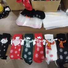圣诞袜子亚马逊跨境红色圣诞袜围巾袜装饰磁吸大眼睛牵手袜万圣节