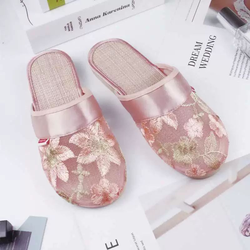 Summer mesh non-slip slippers for students
