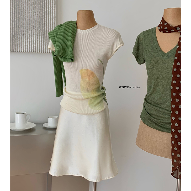 Wgwe High-End Hand-Painted Butterfly Summer Korean-Style Fashionable and Sophisticated Versatile Slim-Fit Round-Neck Short-Sleeve Knit Top W8812
