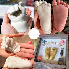 国境を越えた新商品の赤ちゃんの足跡手作り鋳造キットは赤ちゃんを迎えて新生児のマイルストーン記念品セットを迎える