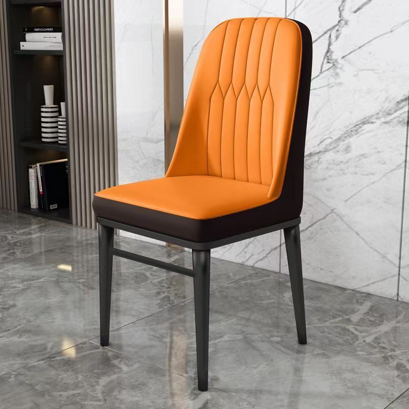 Sillas doradas cómodas sillas de comedor domésticas sillas de respaldo modernas sillas de hotel lujosas sillas de ocio de alto nivel mesa de comedor