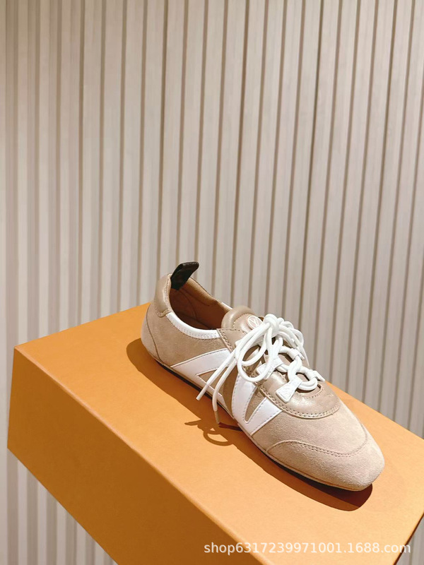 女性用の本革の最高級トレーニングシューズ、レトロな通勤用フラットスポーツカジュアルシューズ、スターの同じスタイルのフォレスト・ガンプシューズ|undefined