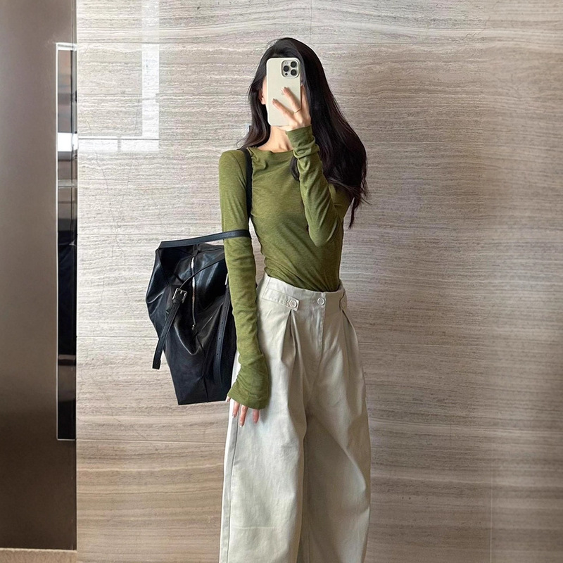 French-Style Chic Green Regular Shoulder Knit Long-Sleeve T-Shirt Base Shirt for Petite Women, Slim Fit Inner Top for Early Autumn French-Style Chic Green Regular Shoulder Knit Long-Sleeve T-Shirt Base Shirt for Petite Women, Slim Fit Inner Top for Early Autumn