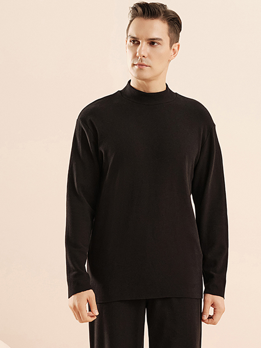 デコルテの底のシャツの男の冬の新型の厚い半高襟の中で秋の服の発熱を掛けて毛を磨いて長袖のtシャツの男を修理します。