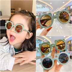 韓国スタイルのベビーラウンドフレームサングラス、男の子と女の子向けのパーソナライズされたUV保護メガネ、かわいい子供用グラデーションサングラス