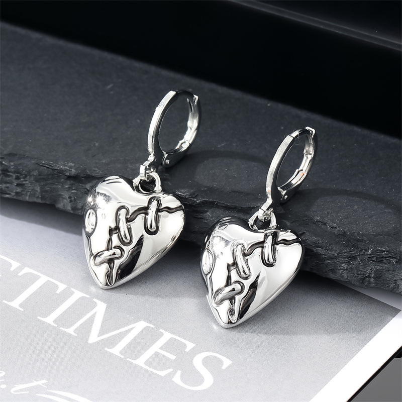 Retro Punk Alloy Pendant Broken Heart Earring Necklace Set