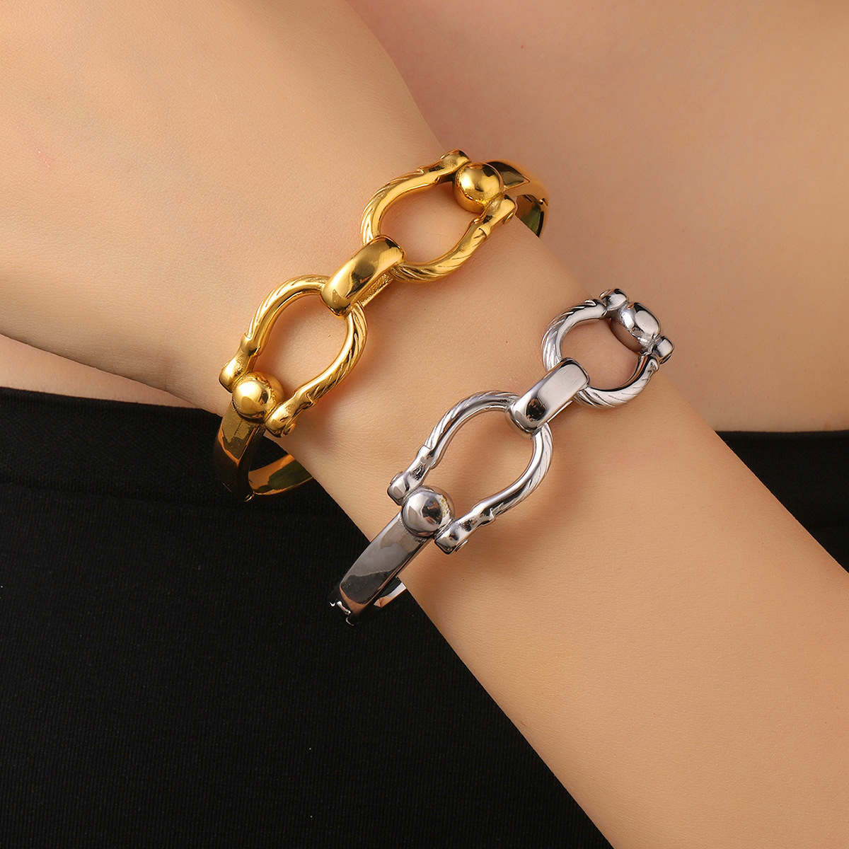 29g Weight Bangle Classification Titanium Steel Chain Material Simple Style Classic Style Solid Color Titanium Steel Bangle In Bulk