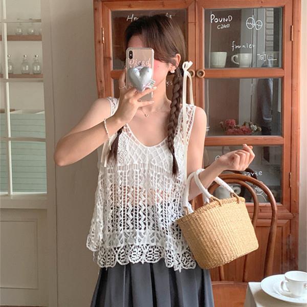 Knitted vest