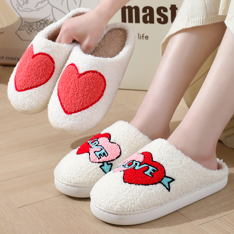 Cross-border Valentine's Day explosions winter smiley big love cotton slippers women wholesale indoor home plush warm slippers