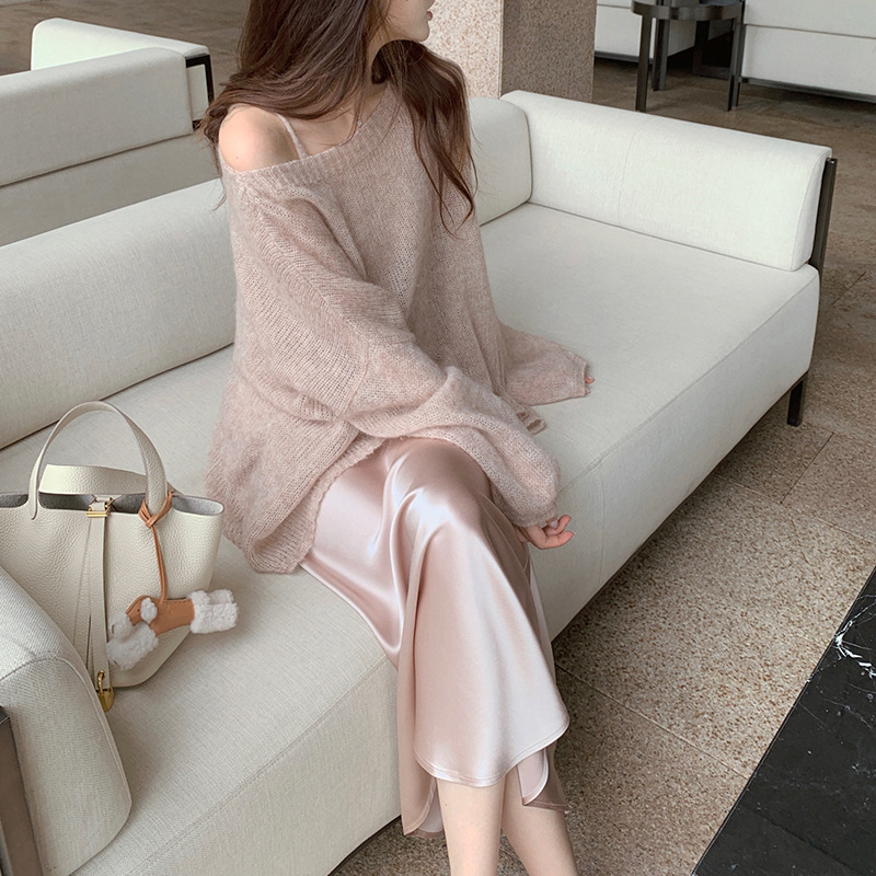 Manmiao Bias-Cut Micro-Fishtail High-Stimulating Acetate Skirt Glossy Draped Slimming Look Skirt for Women's Workplace