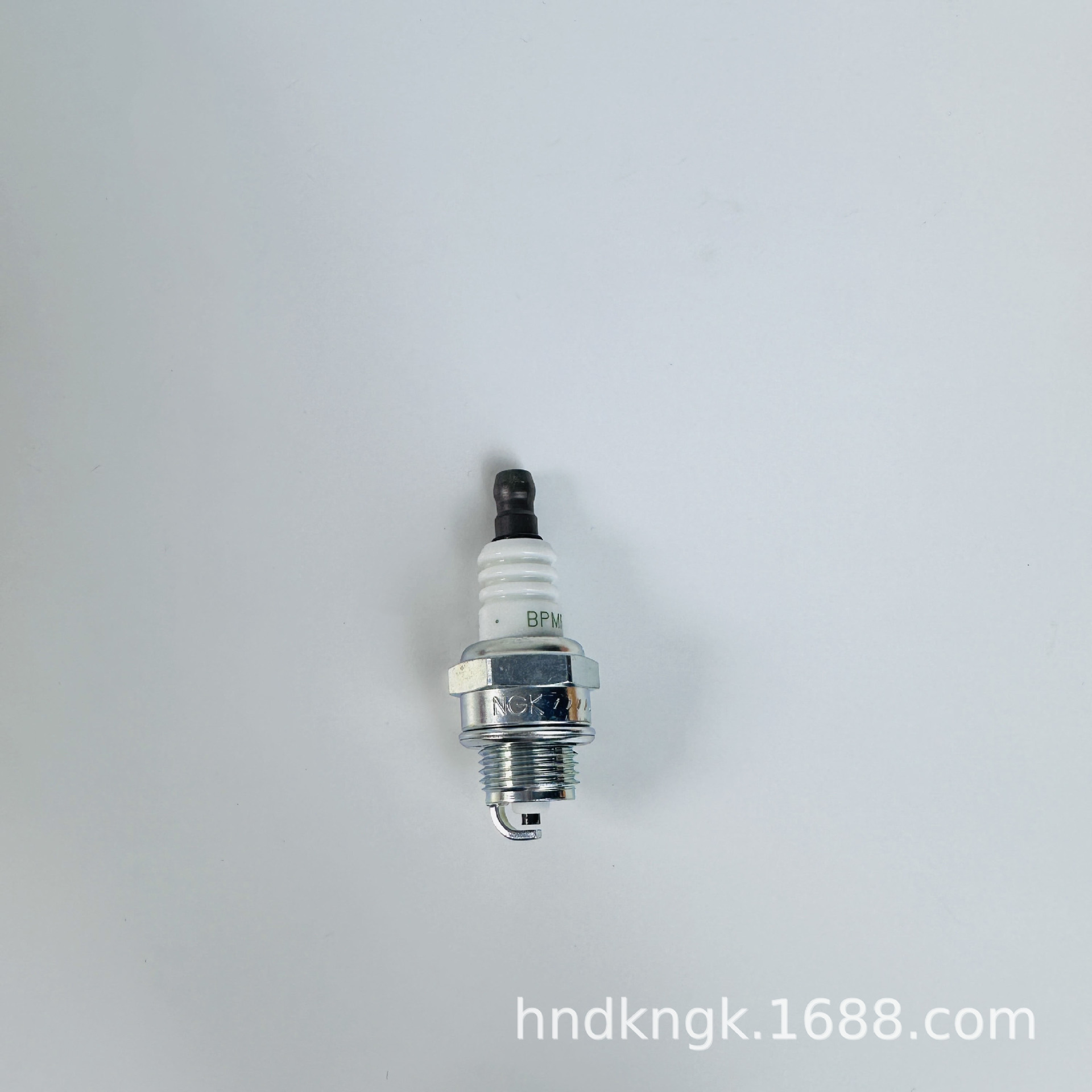 Ngk Spark Plug Bpmr8Y【2218】Chainsaw Blower Lawn Mower Hedge Trimmer Grass Trimmer Two-Stroke